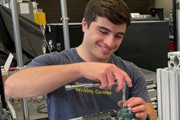 Juan Carlos Gonzalez Navarro, Marian University